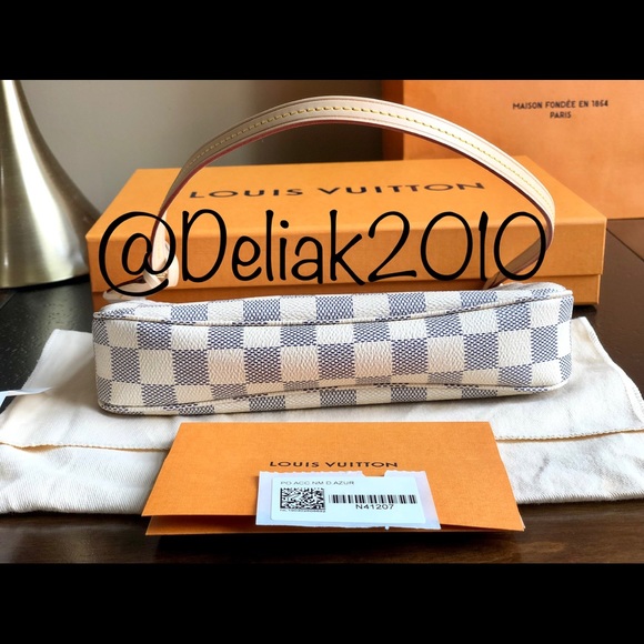 SOLD! NWT LV Pochette Accessoires Damier Azur - Picture 5 of 8